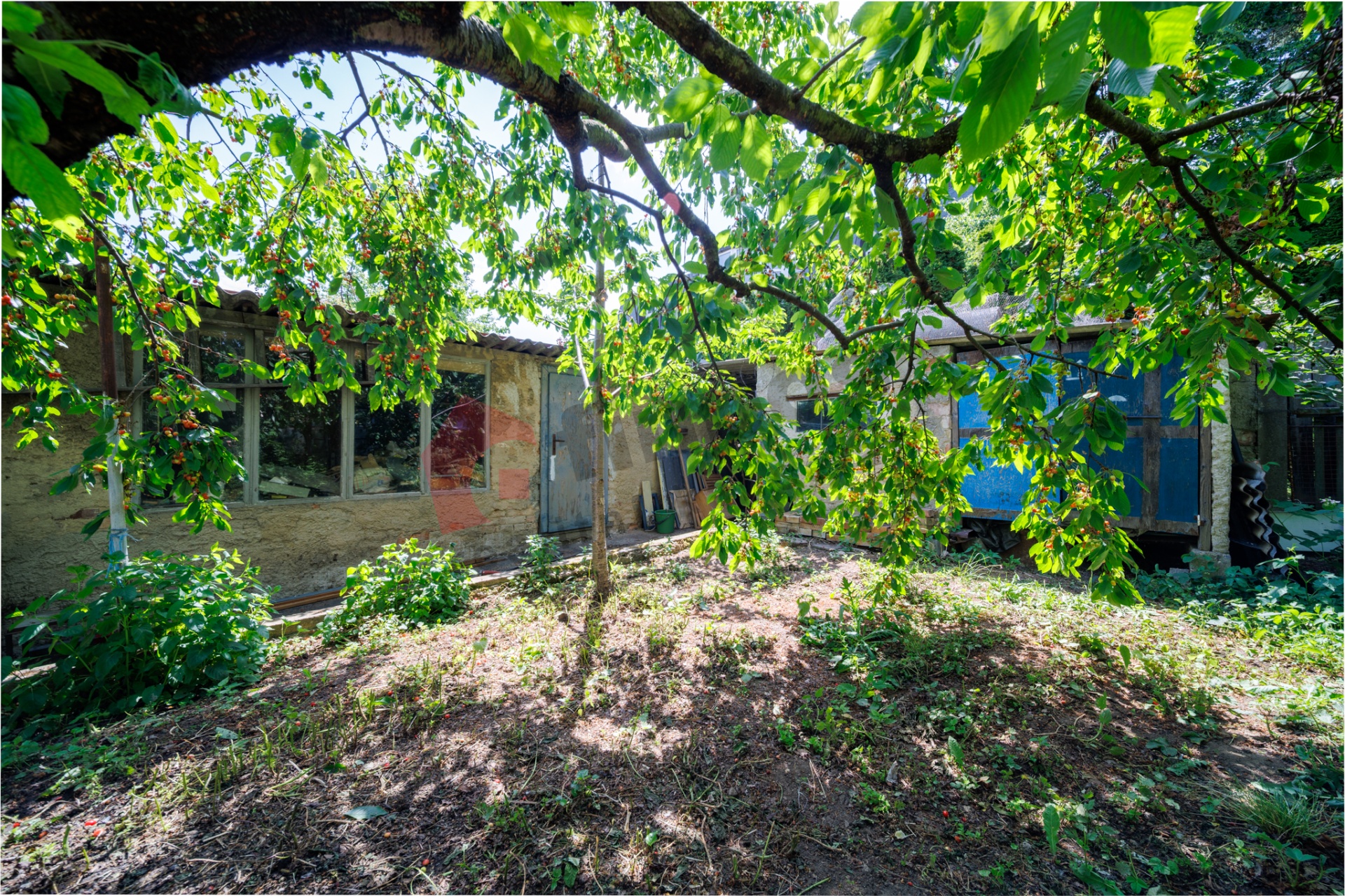 Prodej stavebního pozemku 557 m2, Nad Košíkem, Praha - Hostivař
