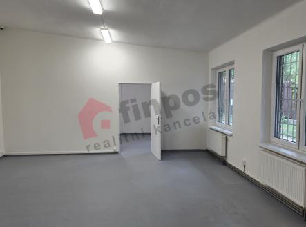 Pronájem komerčního objektu, obchodní centrum, 110 m²