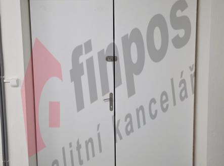 Pronájem komerčního objektu, obchodní centrum, 110 m²