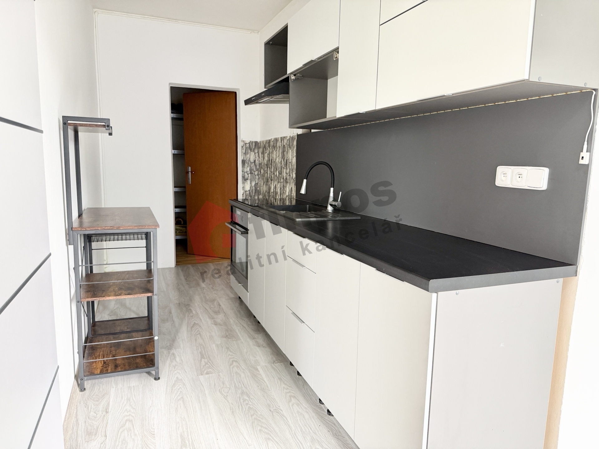 Pronájem Bytu 2+1 64m2, Žatec, U jezu
