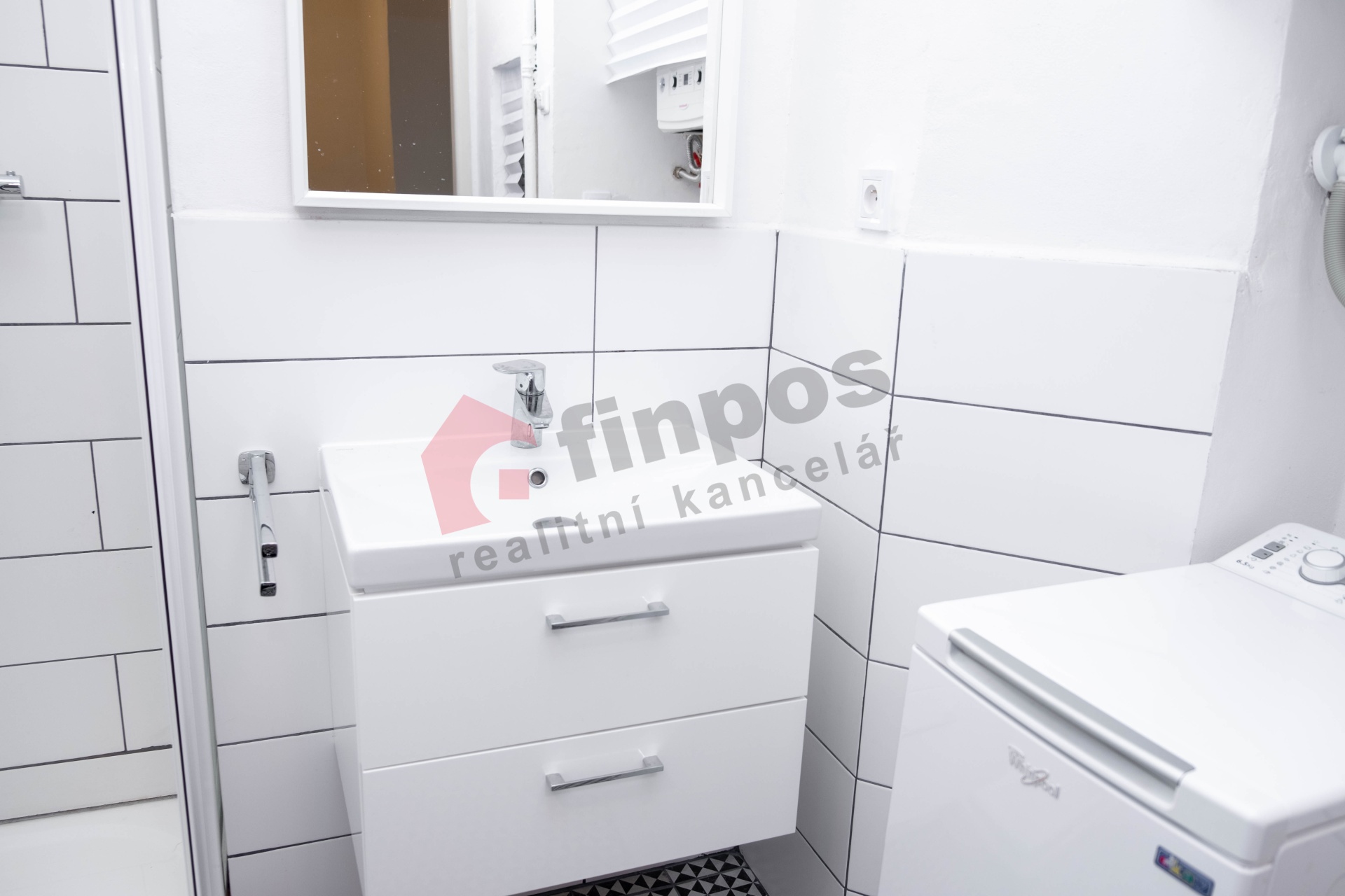 Pronájem bytu 2+kk, 46 m2, Nad Jezerkou - Praha 4