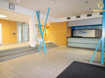 Pronájem kanceláře, 275 m²