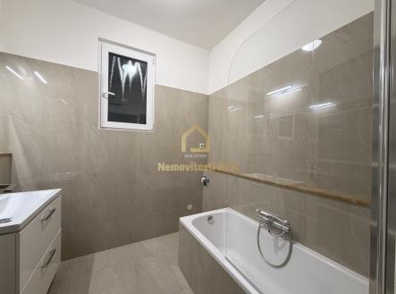 Pronájem bytu, 3+1, 116 m²