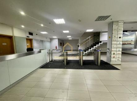 Pronájem kanceláře, 84 m²