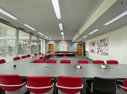Pronájem kanceláře, 84 m²