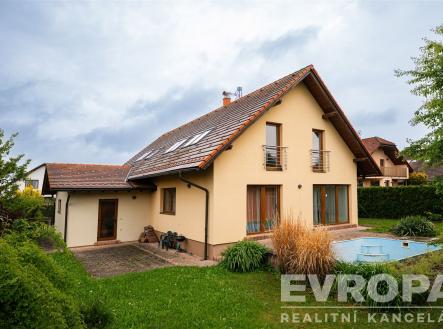 Prodej hotel, 303 m²