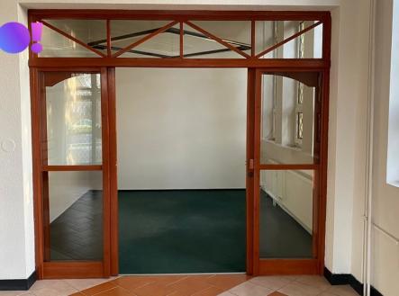 Pronájem obchodní prostor, 107 m²