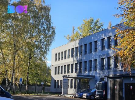 Pronájem kanceláře, 820 m²