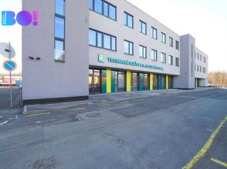 Pronájem kanceláře, 157 m²