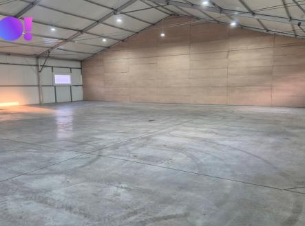Pronájem skladovací prostor, 300 m²