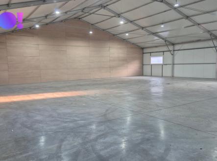 Pronájem skladovací prostor, 300 m²