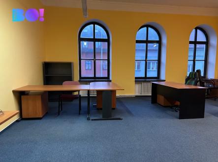 Pronájem kanceláře, 64 m²