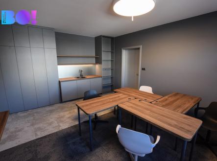 Pronájem - kanceláře, 43 m²