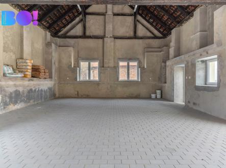 Pronájem skladovací prostor, 125 m²