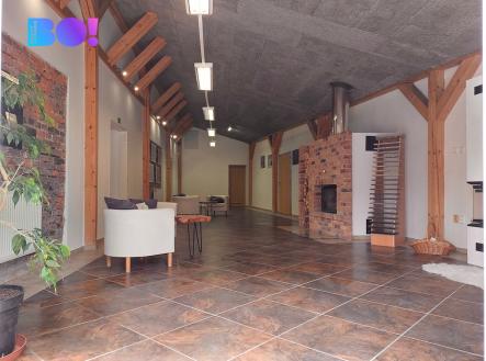 Pronájem obchodní prostor, 156 m²