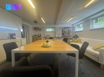 Pronájem kanceláře, 43 m²