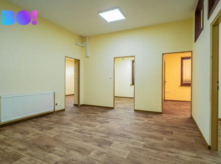 Pronájem kanceláře, 162 m²