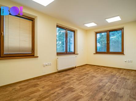 Pronájem kanceláře, 162 m²