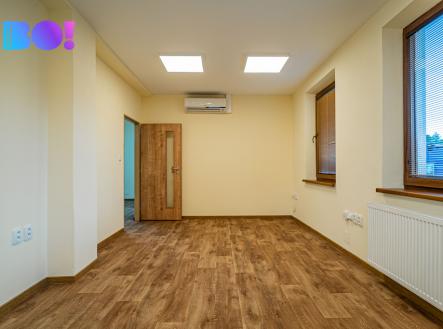 Pronájem kanceláře, 162 m²