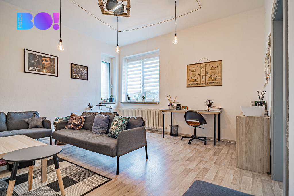 přízemí - obývací pokoj