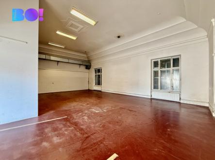 Pronájem skladovací prostor, 122 m²