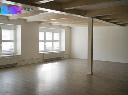 Pronájem kanceláře, 260 m²