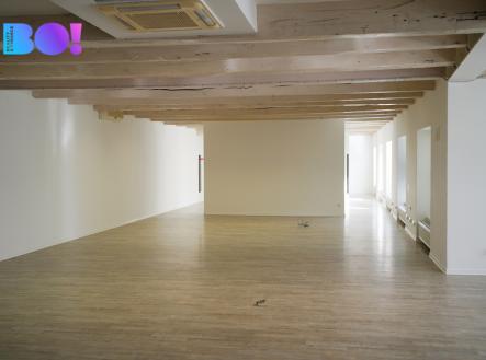 Pronájem kanceláře, 260 m²