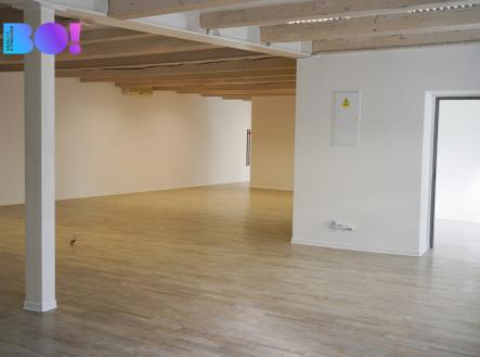 Pronájem kanceláře, 260 m²