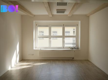 Pronájem kanceláře, 260 m²