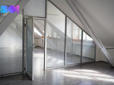 Pronájem kanceláře, 120 m²