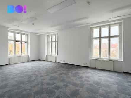 Pronájem kanceláře, 420 m²