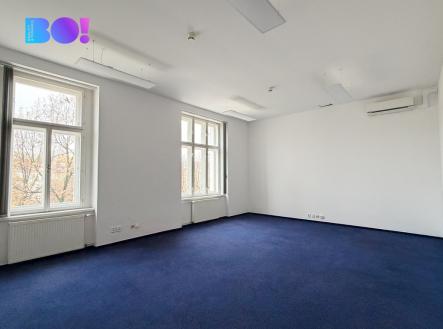 Pronájem kanceláře, 420 m²