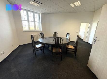 Pronájem obchodní prostor, 130 m²