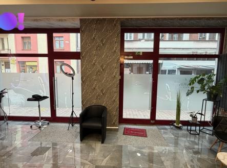 Pronájem obchodní prostory, 90 m²