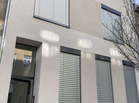 Prodej nájemního domu, 314 m² obrázek