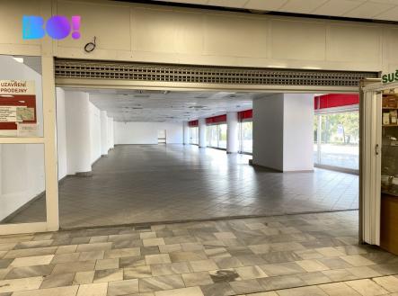 Pronájem obchodní prostor, 428 m²