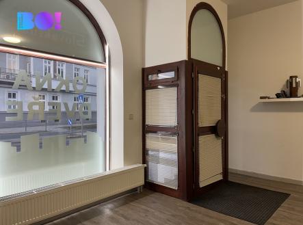 Pronájem obchodní prostor, 65 m²