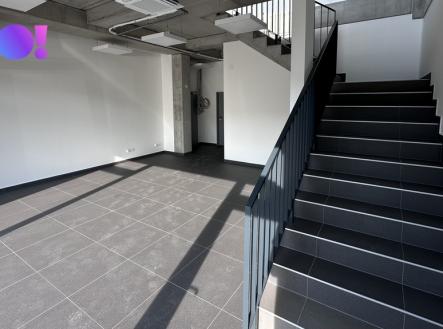 Pronájem obchodní prostory, 439 m²
