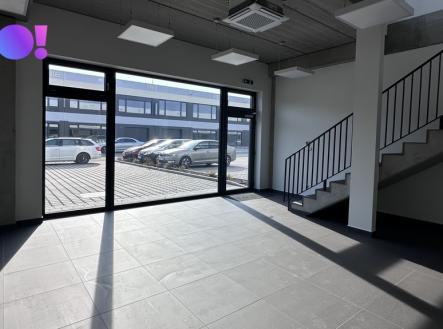 Pronájem obchodní prostor, 439 m²