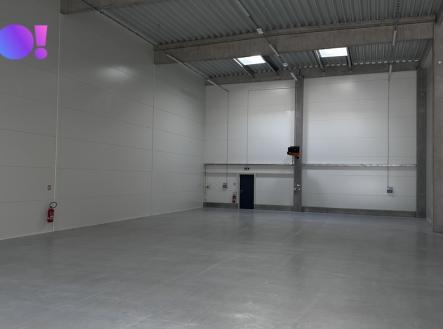 Pronájem obchodní prostory, 439 m² obrázek