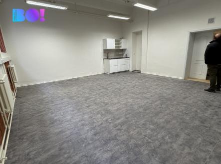 Pronájem kanceláře, 43 m²