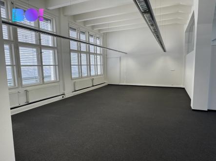 Pronájem kanceláře, 165 m²
