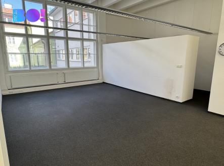 Pronájem kanceláře, 165 m²