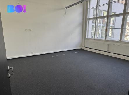 Pronájem kanceláře, 165 m²
