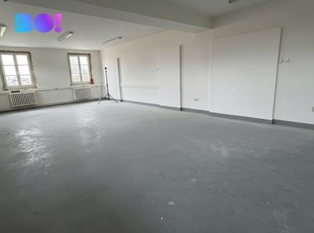 Pronájem kanceláře, 58 m²