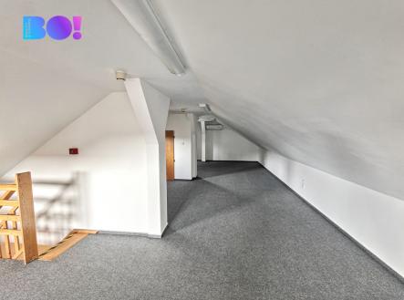 Pronájem kanceláře, 57 m²