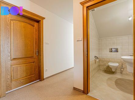 dsc06389-hdr.jpg