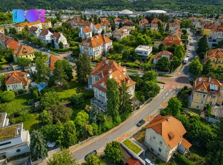 Pronájem kanceláře, 300 m²