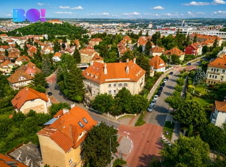 Pronájem kanceláře, 300 m²