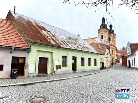 Prodej - restaurace, 180 m²